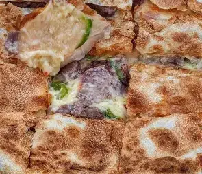 فطيره بسطرمه كيري