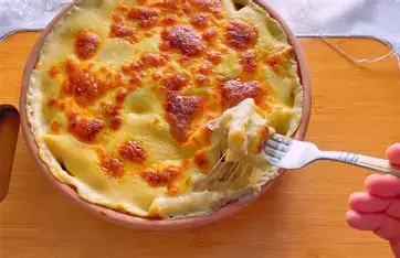 طاجن مكرونه بشاميل